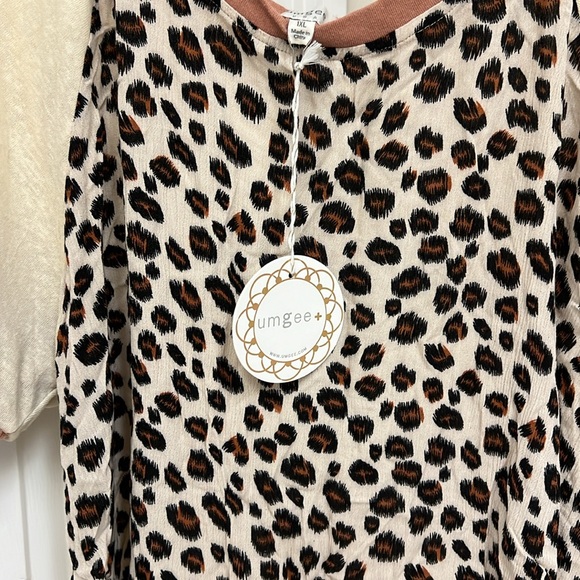 Umgee cheetah top plus sizes - Picture 4 of 5